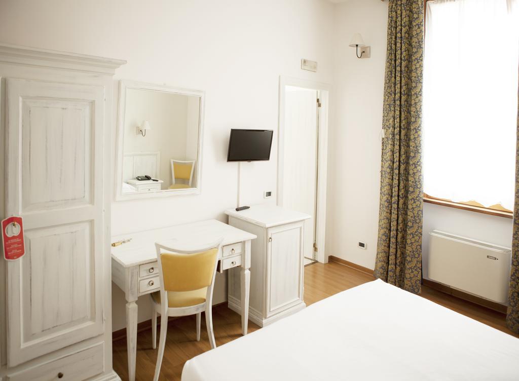 Hotel Sebino Сарнико Экстерьер фото