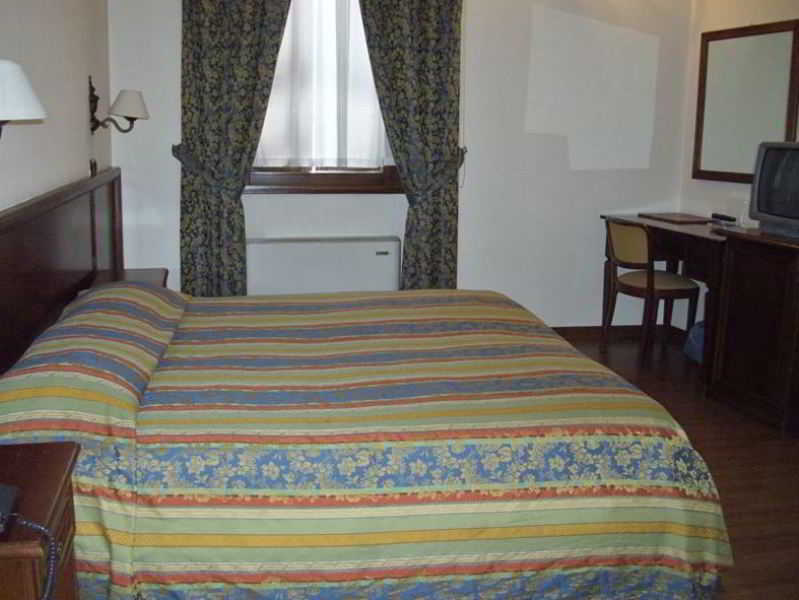 Hotel Sebino Сарнико Экстерьер фото