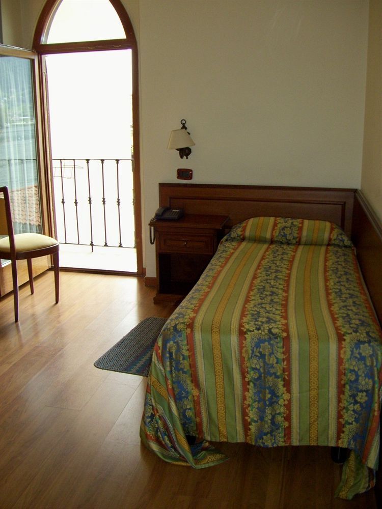 Hotel Sebino Сарнико Экстерьер фото